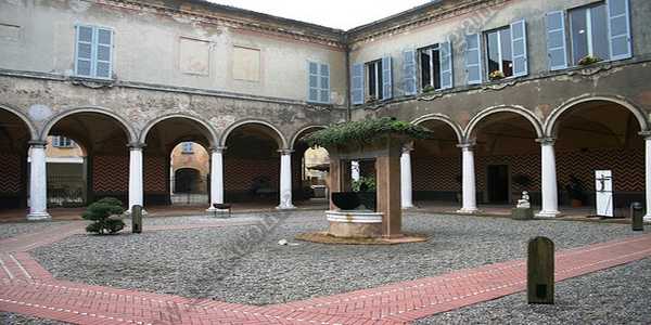 Il chiostro del Castello Martinengo di Villagana